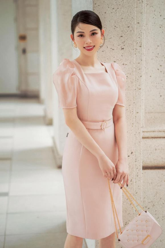 Linh Rin khoe body that, ngam thanh minh truoc tin don co bau?-Hinh-2