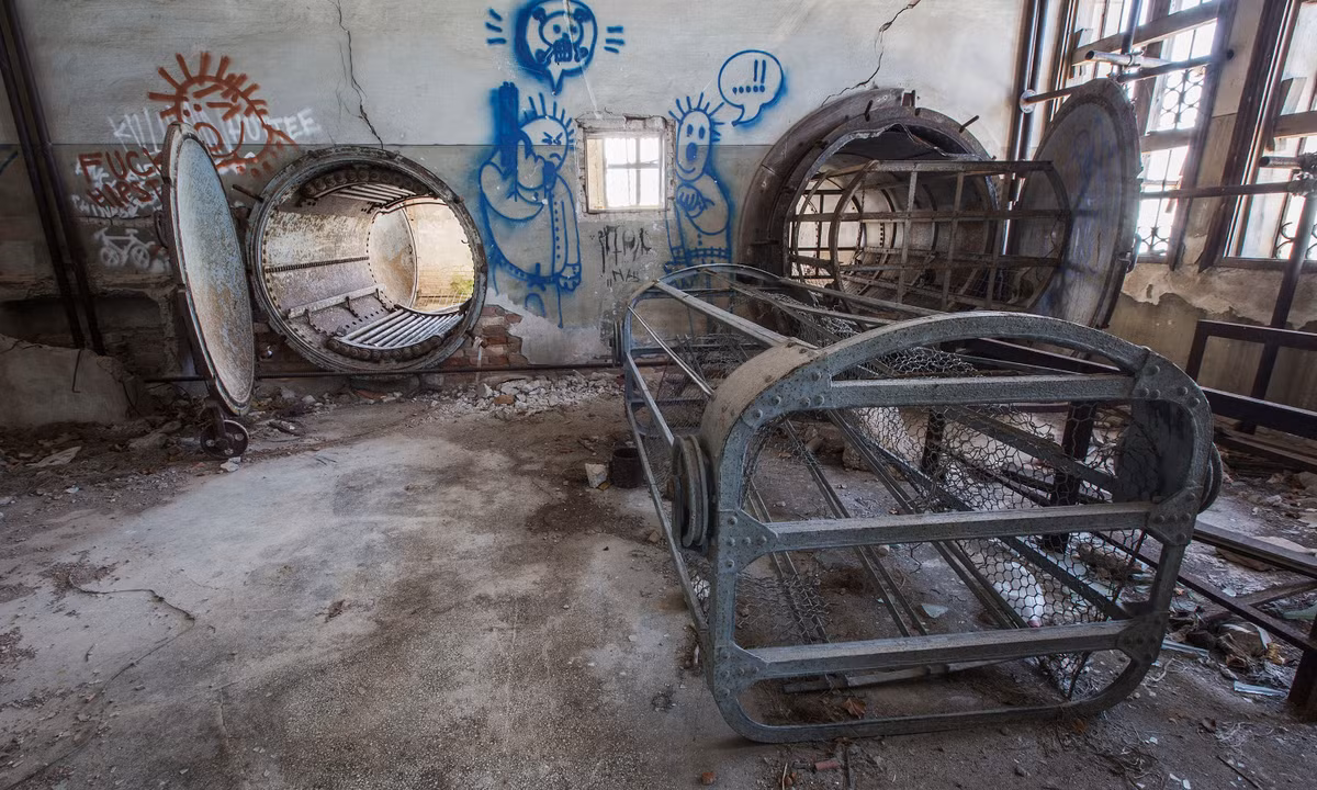 Hon dao bi don co ma o Italy-Hinh-7