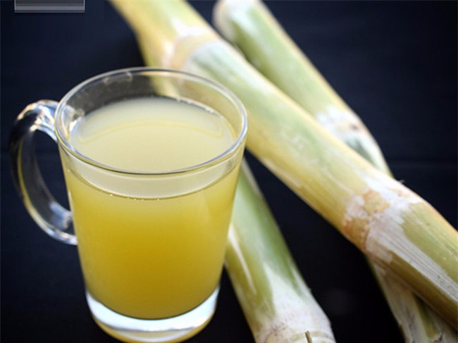 Uống nước mía cho thêm thứ này đảm bảo vừa ngon vừa bổ - Hình 2 Uong nuoc mia cho them thu nay dam bao vua ngon vua bo-Hinh-2