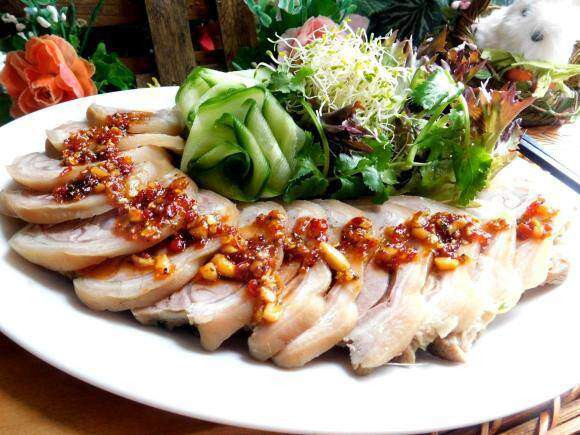 Luộc thịt heo nên quấn chặt hay để tự nhiên ảnh 1