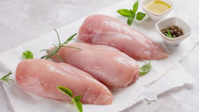 Ức gà và đùi gà, phần thịt nào tốt cho sức khỏe? Uc ga va dui ga, phan thit nao tot cho suc khoe?