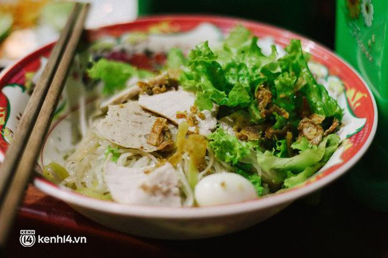 Bảng giá hủ tiếu khiến khách hàng nhìn đã muốn 'phát lú' ảnh 2