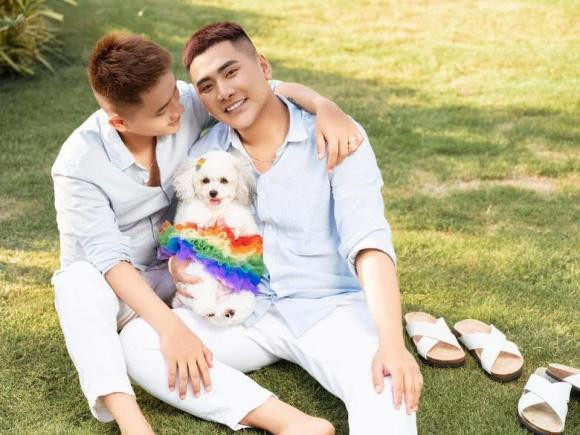 Cap dong tinh duoc dan sao chuc mung co tinh yeu xuc dong ra sao?-Hinh-3