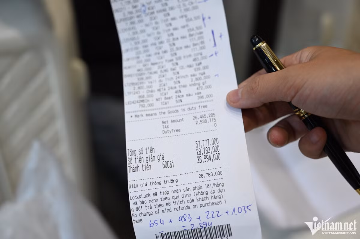 Cuoc do bo trung tam thuong mai 'vo vet' hang ngay Black Friday-Hinh-7