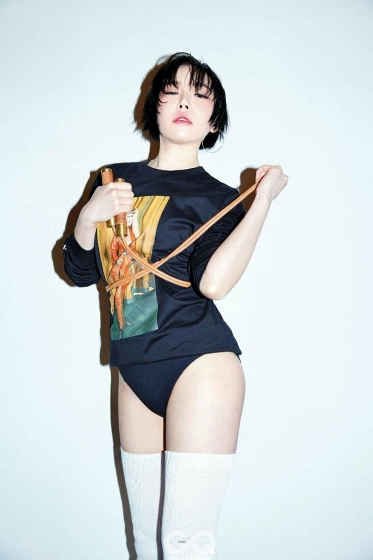 Mot vay ngan, quan khong day khien nu ca si bi chi trich-Hinh-5