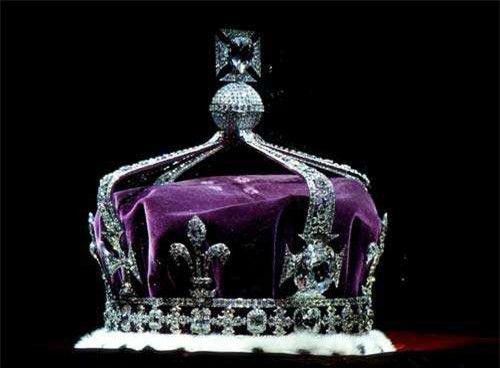 Bí ẩn lời nguyền từ 7 viên đá quý khiến ai cũng phải lạnh người - Hình 2 Bi an loi nguyen tu 7 vien da quy khien ai cung phai lanh nguoi-Hinh-2