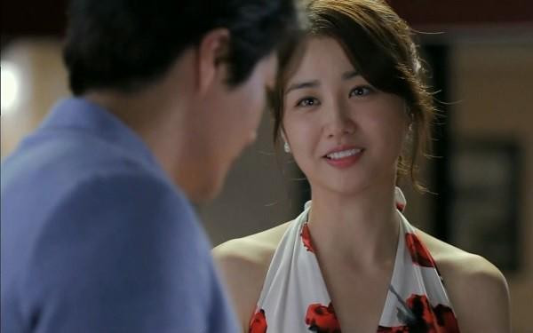 Vua chup anh cuoi xong, toi nhan duoc tin nhan cua tinh cu