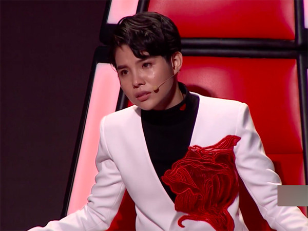 Vũ Cát Tường: Thấy mẹ cơ cực làm lụng, thay cha là trụ cột - Hình 3 Vu Cat Tuong: Thay me co cuc lam lung, thay cha la tru cot-Hinh-3