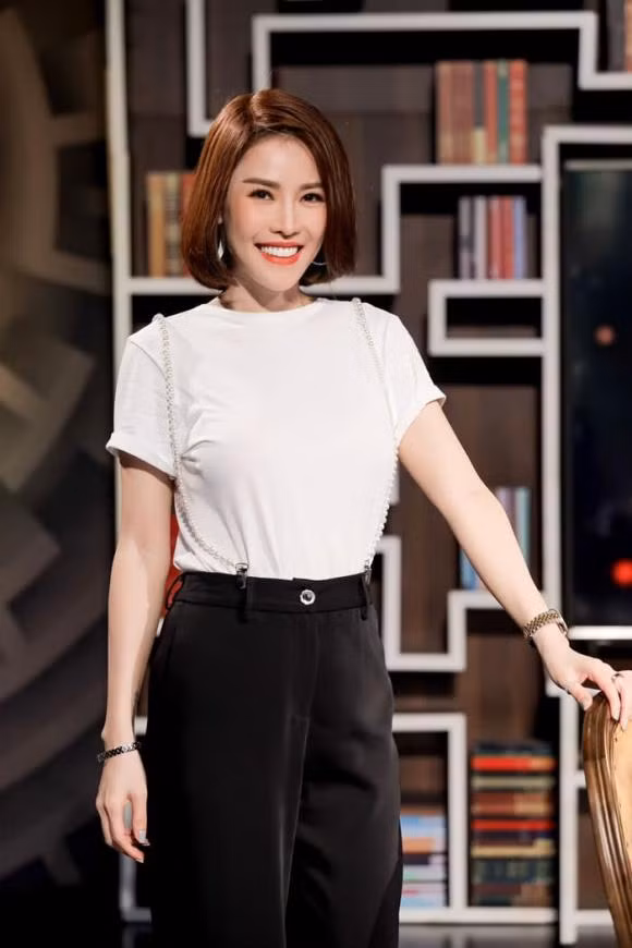 Ca si Que Van hiem hoi ke ve cuoc hon nhan dau tien-Hinh-5