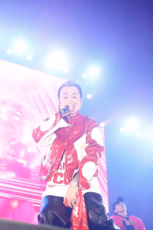 Show ve 2 trieu co Binz, Wowy e am, khach dem tren dau ngon tay-Hinh-8