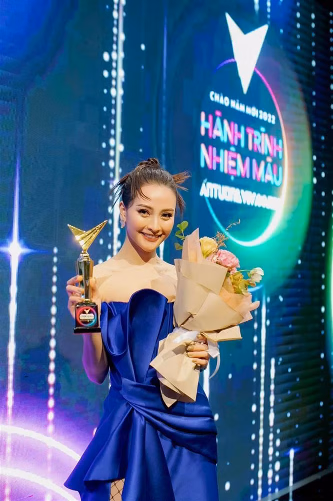 Chi vi 200k nu MC dinh dam phot me inh oi tren mang-Hinh-5