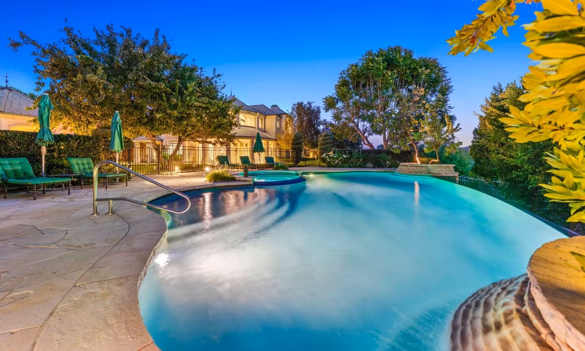 Dinh thu 15 trieu USD cua binh luan vien huyen thoai Vin Scully-Hinh-8