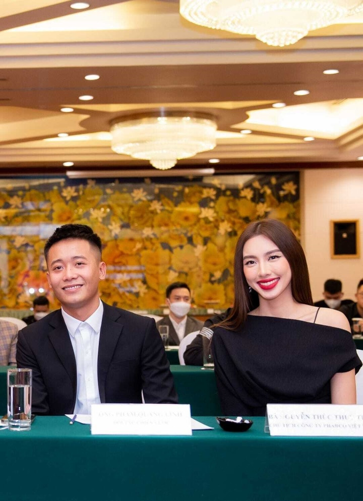 Chàng trai đang được 'đẩy thuyền' với Hoa hậu Thùy Tiên - Hình 6 Chang trai dang duoc 'day thuyen' voi Hoa hau Thuy Tien-Hinh-6