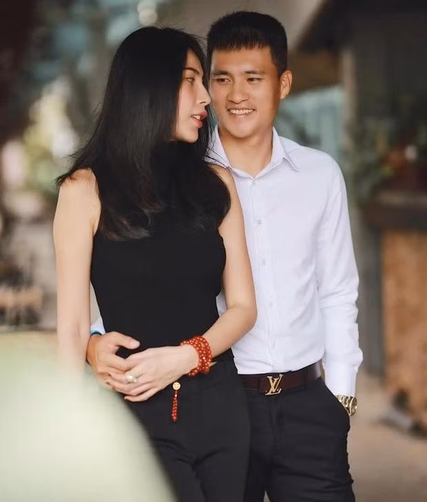 Thuy Tien - Cong Vinh dap tra the nao truoc tin 'duong ai nay di'?-Hinh-2