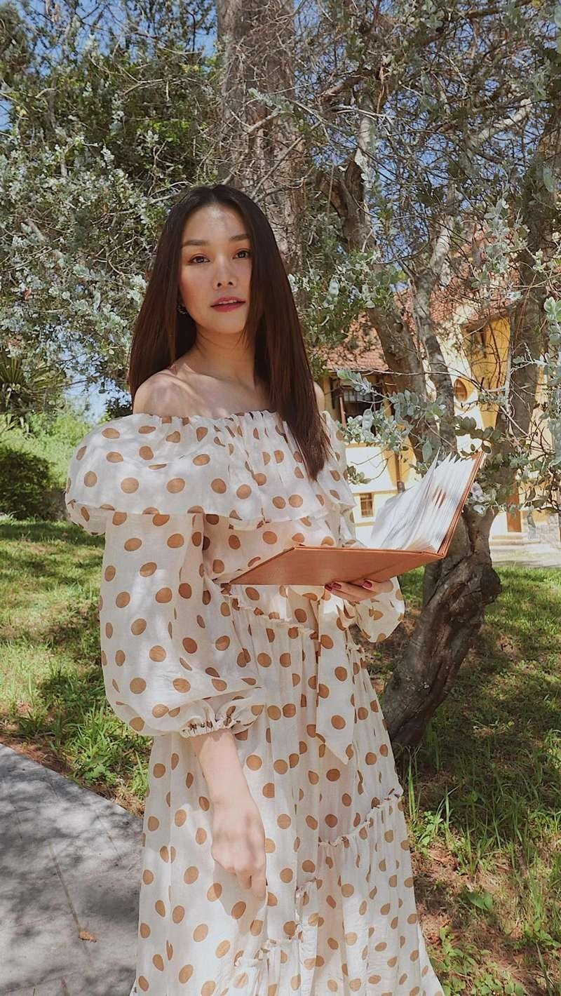 Thanh Hằng sở hữu bộ sưu tập váy hoa ghi điểm ở sự trẻ trung - Hình 5 Thanh Hang so huu bo suu tap vay hoa ghi diem o su tre trung-Hinh-5