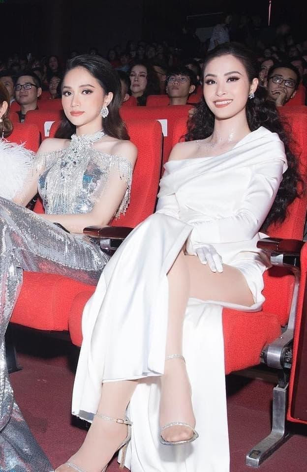 Giua bien doi dau fans, hot lai khung anh Dong Nhi va Huong Giang