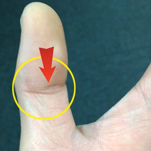 Nguoi co van tay 'mat phat' nay co duyen voi Than tai