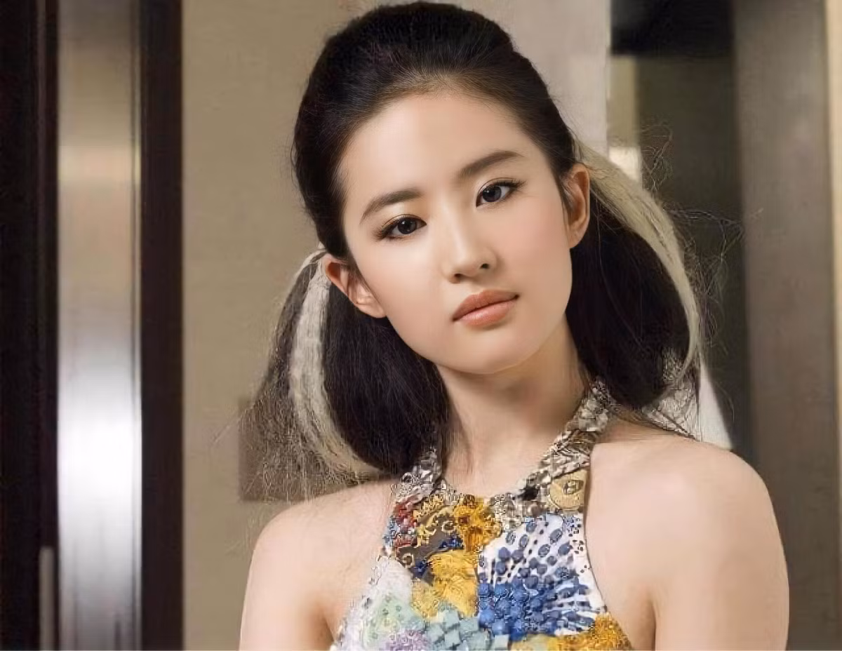 Điều ít ai biết về cuộc sống của "thần tiên tỷ tỷ" Lưu Diệc Phi - Hình 4 Dieu it ai biet ve cuoc song cua