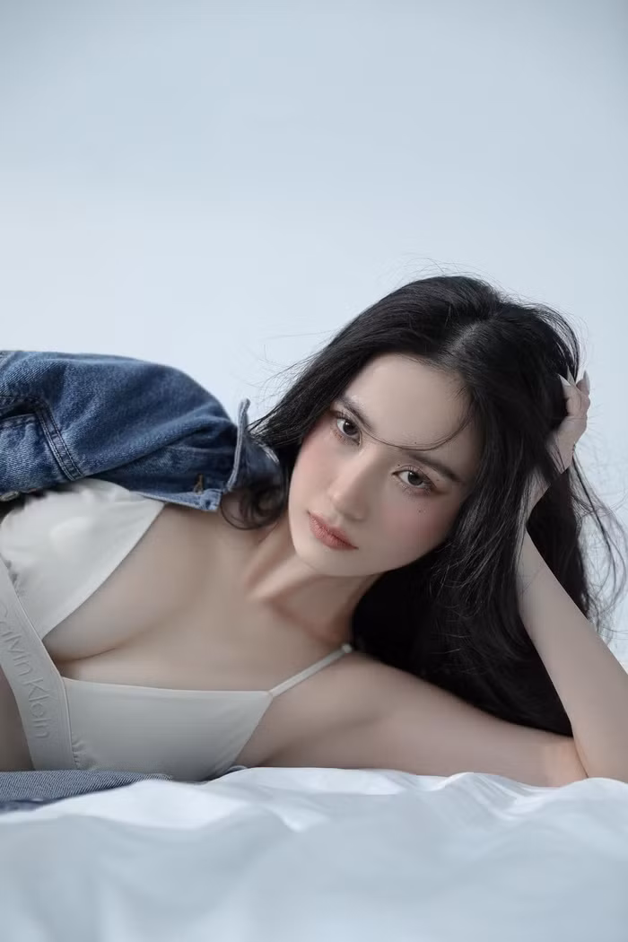 Jun Vu dang bo anh 'ho tren kin duoi', khoe vong 1 cang tran-Hinh-2