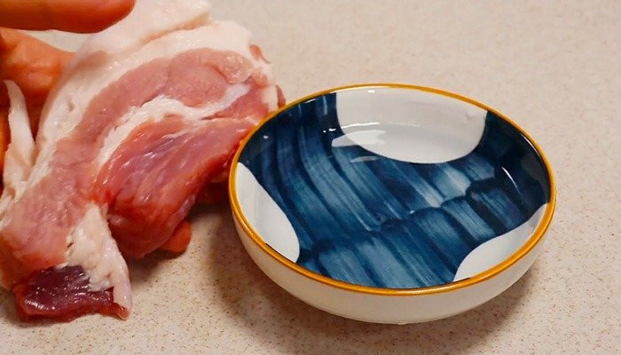 Làm thêm bước này thịt để cả tháng vẫn tươi ngon, không mất chất Lam them buoc nay thit de ca thang van tuoi ngon, khong mat chat