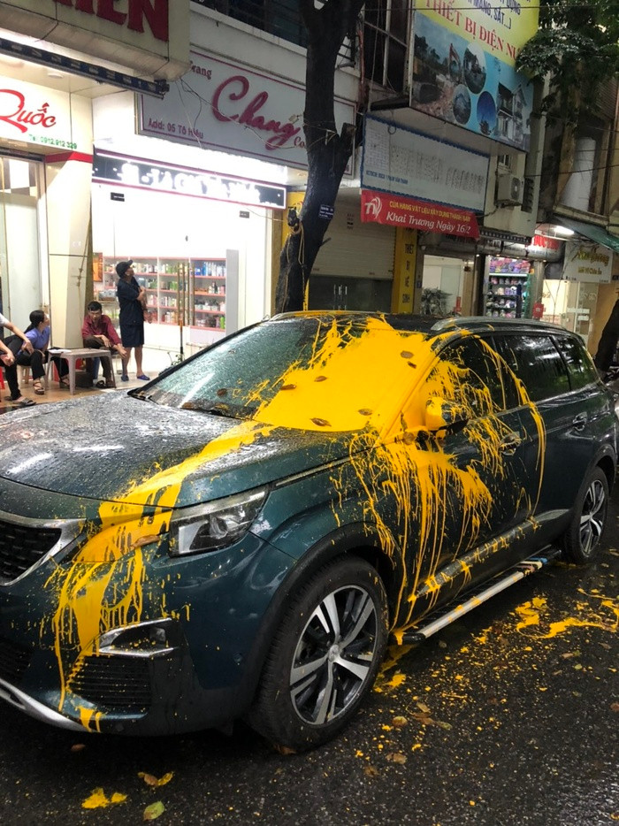 Su that cau chuyen o to bi tat son lan truyen tren MXH?-Hinh-4