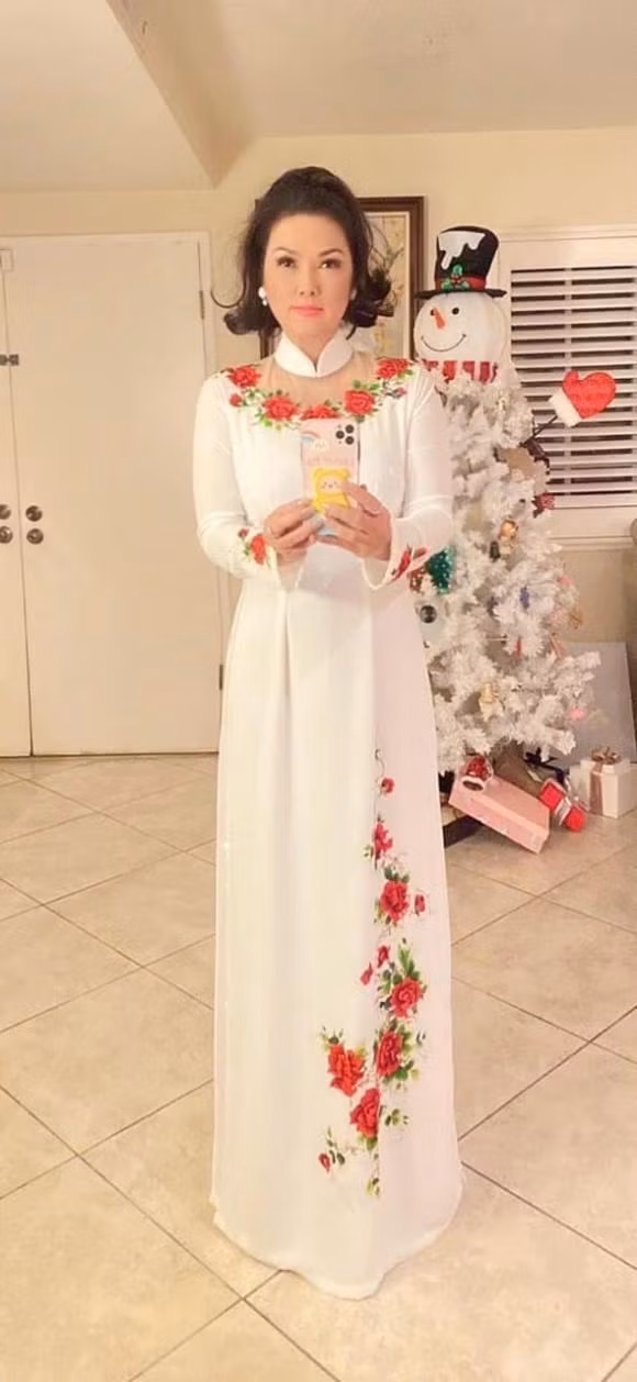 Vo nghe si Chi Tai tuoi tan hoi ngo Ngoc Quyen va ban be o My-Hinh-7