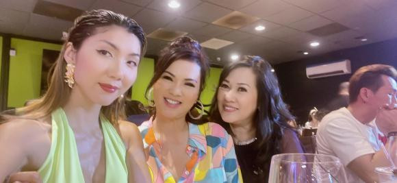 Vo nghe si Chi Tai tuoi tan hoi ngo Ngoc Quyen va ban be o My