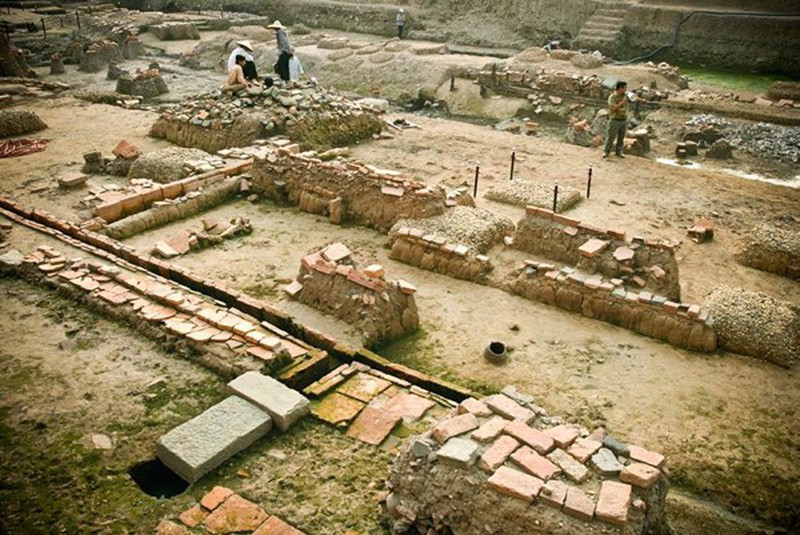 Giai ma dat phat vuong cua nha Tran: Cu Ta Ao viet gi?