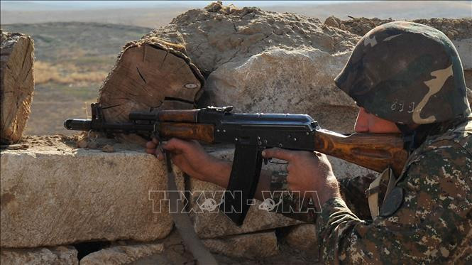 Tiep dien giao tranh tai khu vuc bien gioi Armenia - Azerbaijan