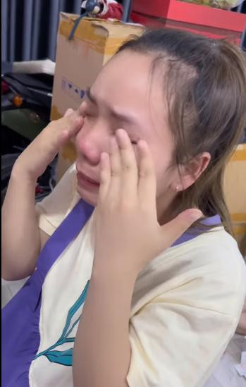 Chuan bi sinh con cho tomboy Bi Bao, Mui Xu lo anh khoc nuc no