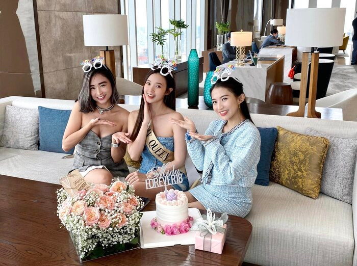 Midu kheo khoe bo vai tran quyen ru ben hoi 'chi em ban di'-Hinh-5