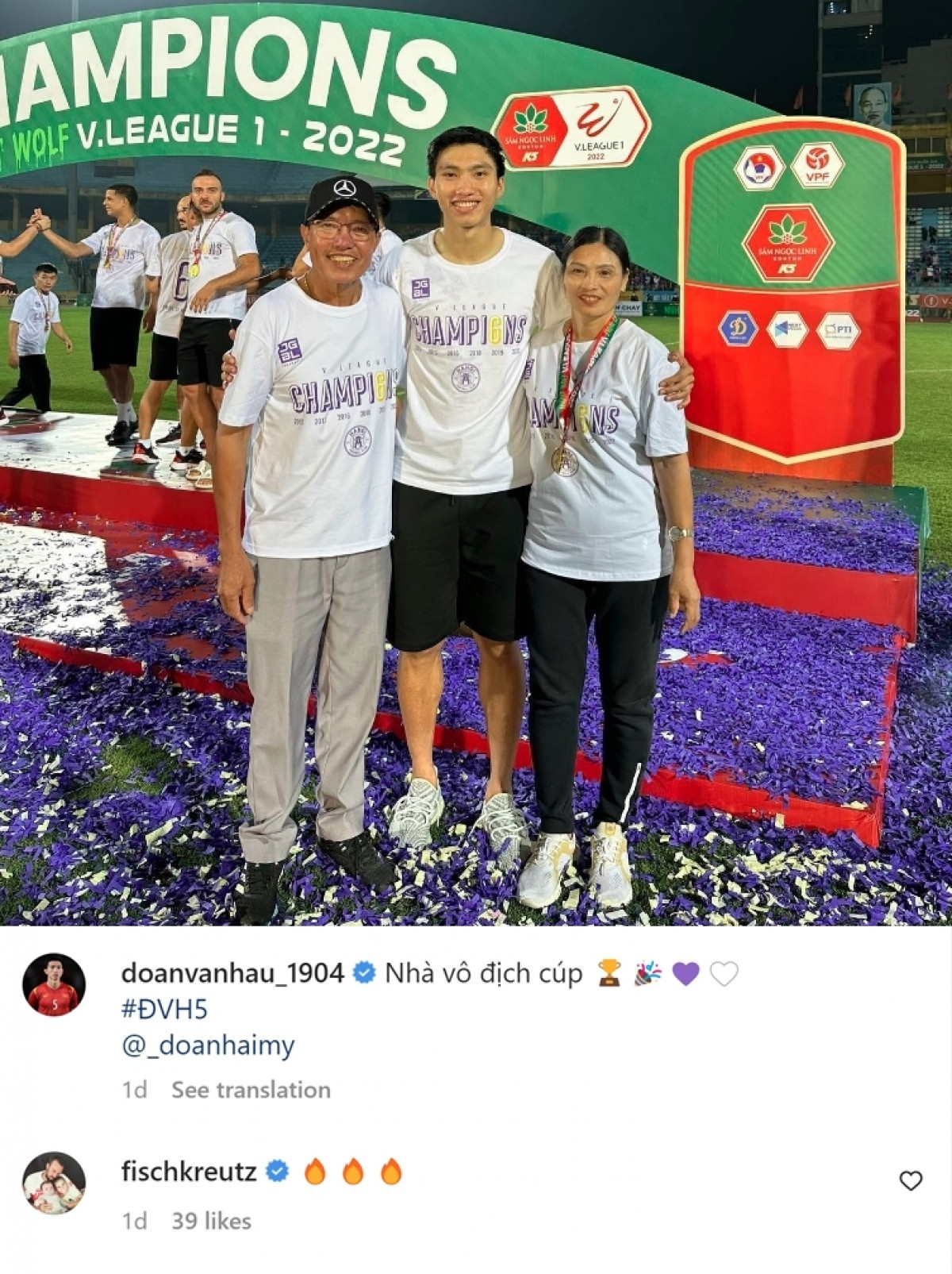 Nhà vô địch World Cup chúc mừng Đoàn Văn Hậu vô địch V-League 2022 Nha vo dich World Cup chuc mung Doan Van Hau vo dich V-League 2022