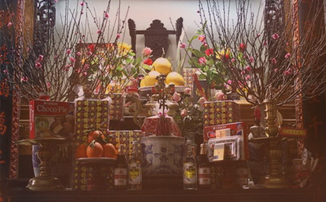 Một khi tổ tiên có cơ ngơi khởi nghiệp vững chắc thông qua việc nỗ lực phấn đấu thì chuyện làm việc thiện giúp đời thì con cháu đời sau mới được hưởng phúc. Dần dần vận khí của gia đình cũng sẽ diễn ra theo chiều hướng tốt. 