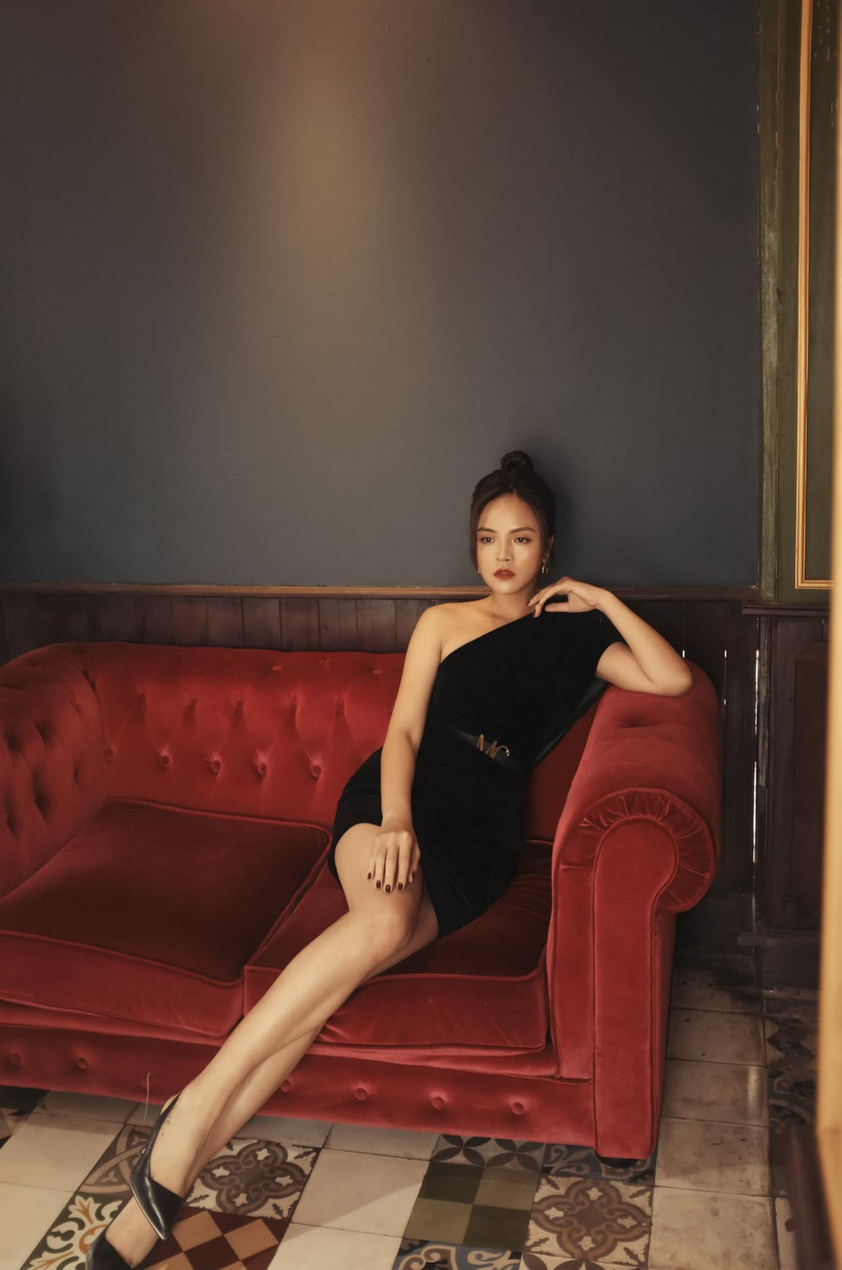 Thu Quynh lot xac tu 'Quynh bup be' den kiem sat vien-Hinh-11