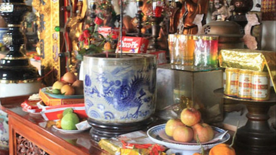 Đến hẹn lại lên, khi dọn bàn thờ nhớ làm 5 việc để tài lộc đến nhà - Hình 2 Den hen lai len, khi don ban tho nho lam 5 viec de tai loc den nha-Hinh-2