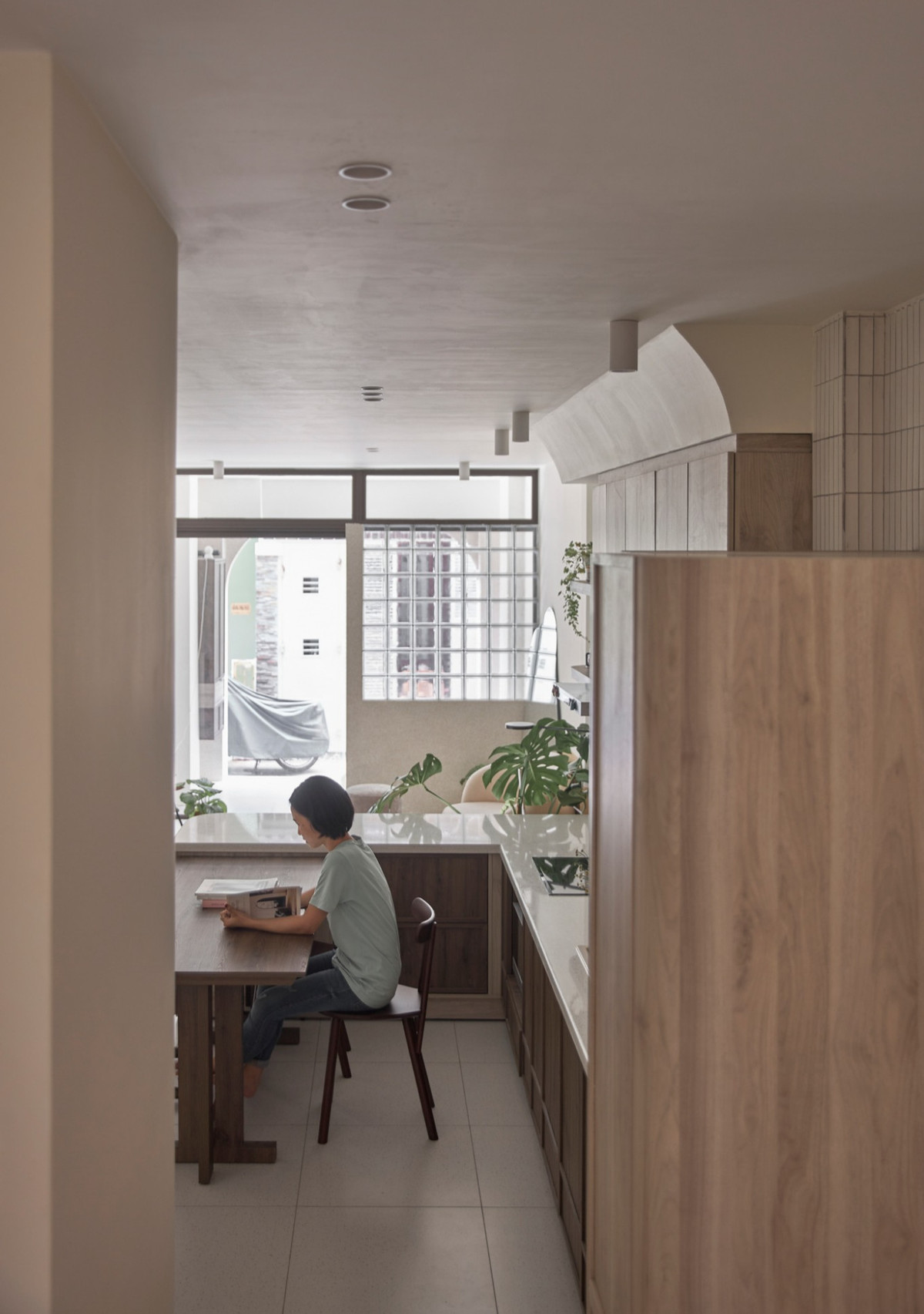 Cải tạo nhà hướng Tây dùng gạch lỗ đón gió ảnh 6