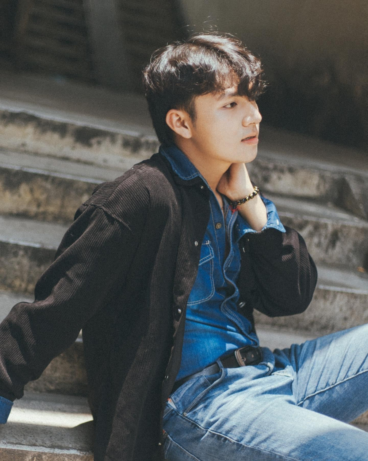 Nam sinh truong San khau tao buoc chuyen minh manh me