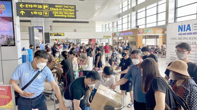 'Chay' ve tau, may bay chang ngan dip Quoc khanh 2/9