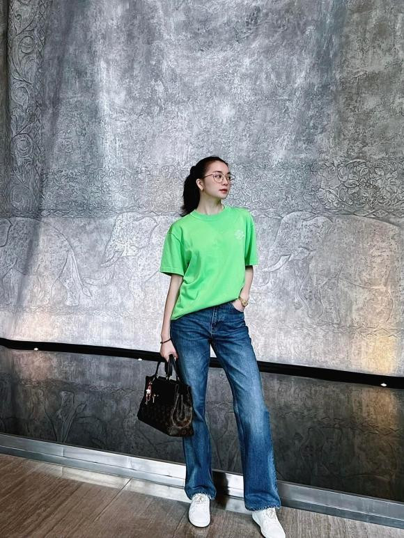 La Thanh Huyen khoe vong 1 ngop tho - Ngoc Trinh 'banh beo chua'-Hinh-8