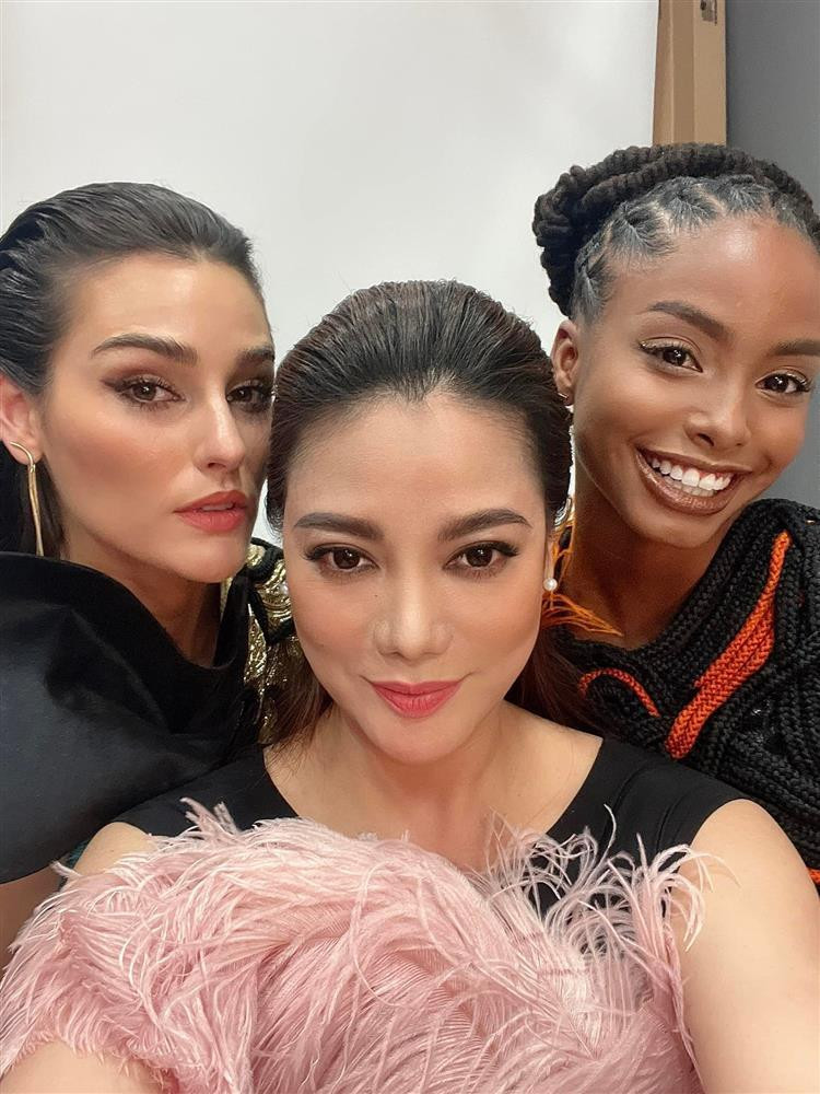 Truong Ngoc Anh 'fail toan tap' khi do sac 2 Hoa hau Trai dat-Hinh-4