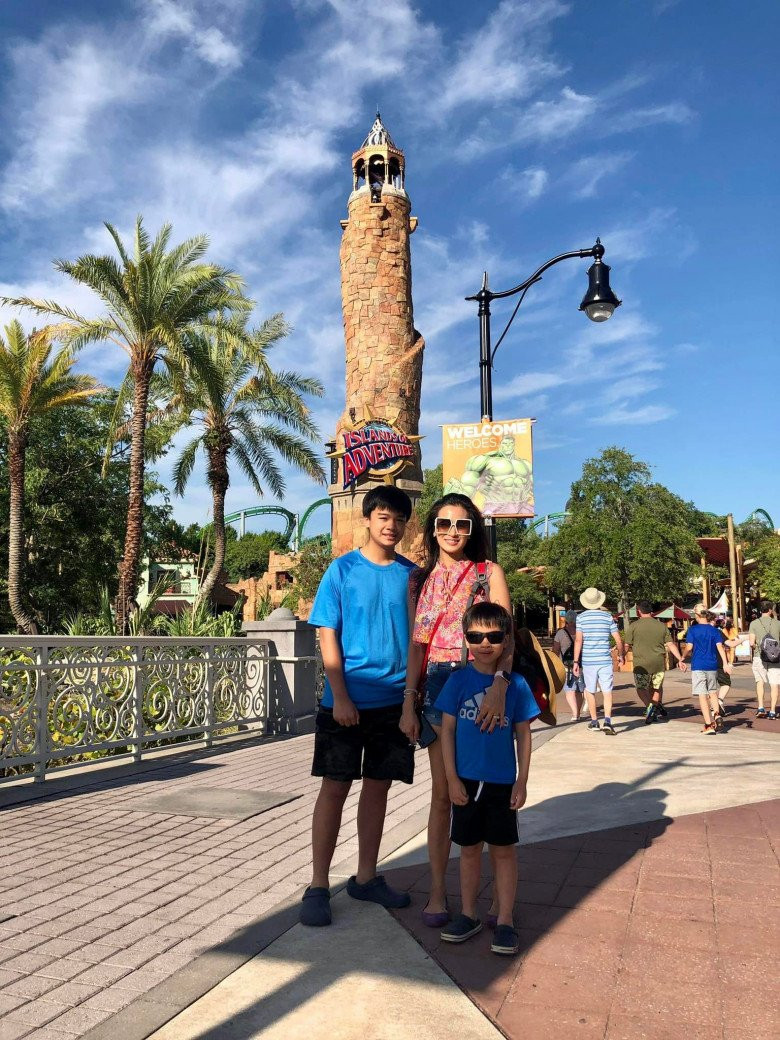 Cau con trai it nguoi biet cua Lam Truong: 16 tuoi cao lon phong phao