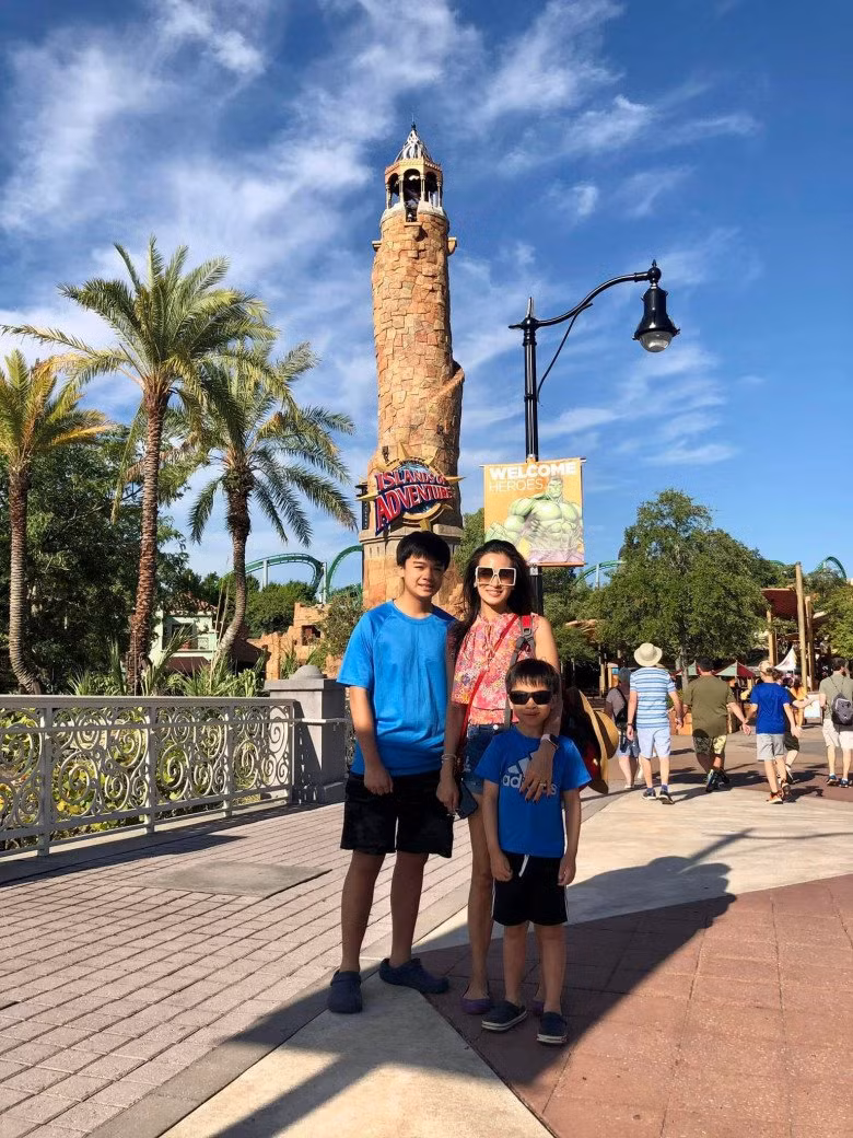 Cau con trai it nguoi biet cua Lam Truong: 16 tuoi cao lon phong phao