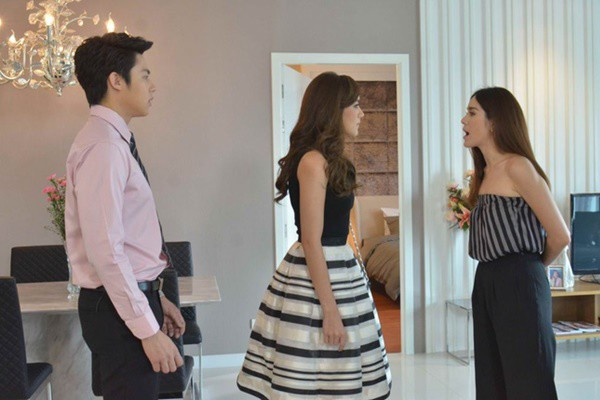 Luc chong ngoai tinh toi chi hoi 1 cau roi dut ao