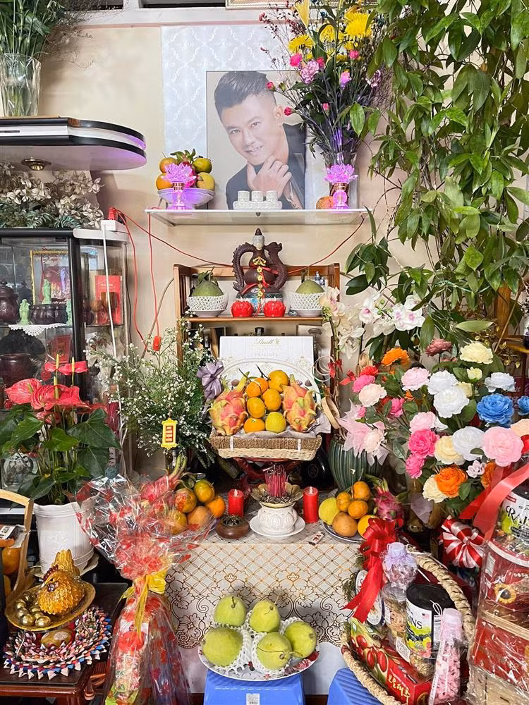 Han Thai Tu ngam ngui ve tham mo co ca si Van Quang Long-Hinh-2