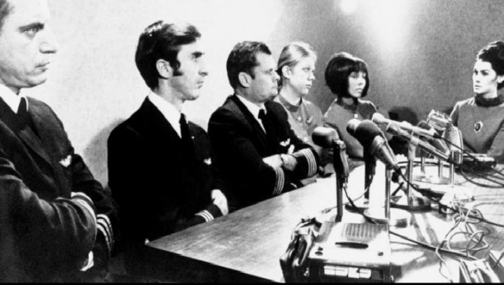 'Huyền thoại' không tặc ôm tiền nhảy khỏi máy bay rồi biến mất - Hình 3 'Huyen thoai' khong tac om tien nhay khoi may bay roi bien mat-Hinh-3