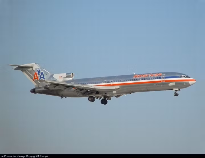 'Huyền thoại' không tặc ôm tiền nhảy khỏi máy bay rồi biến mất - Hình 2 'Huyen thoai' khong tac om tien nhay khoi may bay roi bien mat-Hinh-2