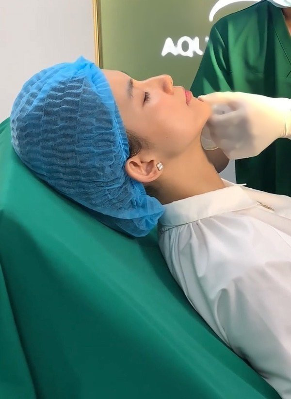 Hoa hậu Hoàn vũ đầu tiên của Việt Nam khiến fan xuýt xoa - Hình 8 Hoa hau Hoan vu dau tien cua Viet Nam khien fan xuyt xoa-Hinh-8