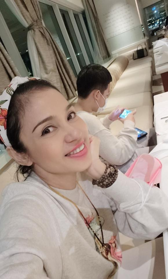 Viet Trinh kho chiu khi bi hoi ve ba cua con trai dau