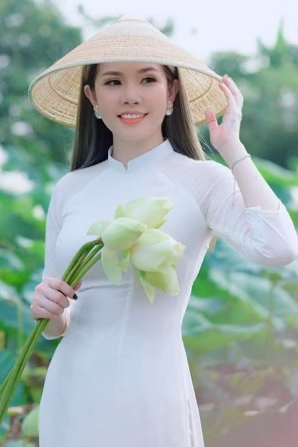 Ban than 'Vang Anh' sau 16 nam: Dang sexy, mat nhu doi muoi-Hinh-5