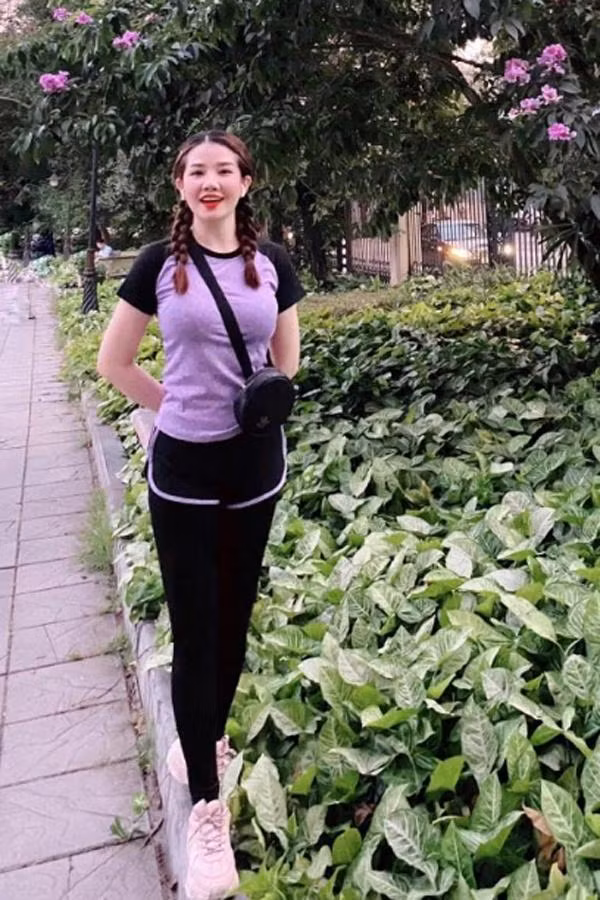 Ban than 'Vang Anh' sau 16 nam: Dang sexy, mat nhu doi muoi-Hinh-7